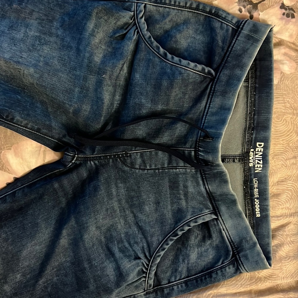 Levis Denizen Low-rise stretch jogger pant